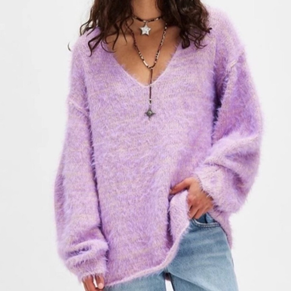 NWT Free People Lavender Latte Fuzzy Knit Oversized V-Neck Sweater Pullover M